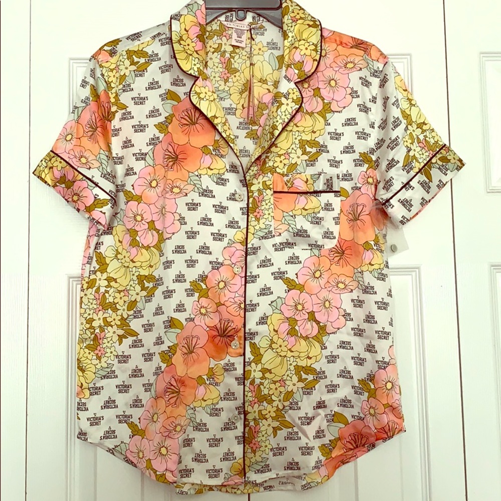Victoria’s Secret floral sleepwear w/ pocket -XS